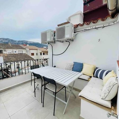 דניה Attic Apartment In Old Town מראה חיצוני תמונה