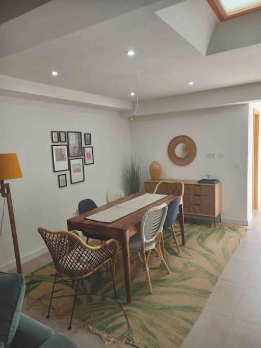 דניה Attic Apartment In Old Town מראה חיצוני תמונה
