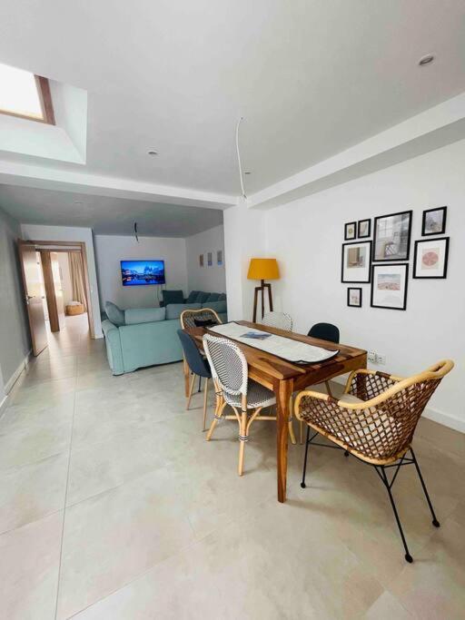 דניה Attic Apartment In Old Town מראה חיצוני תמונה